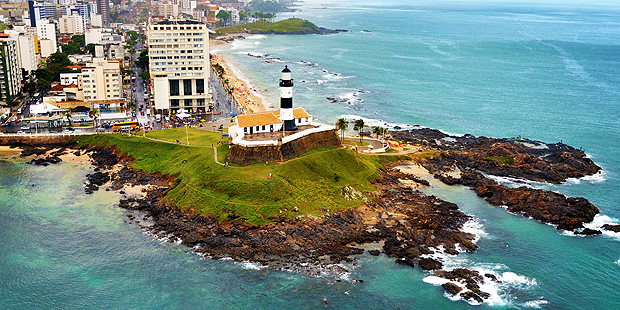 Creative 365 Project Captures the Same Lighthouse in 365 Different Ways Alves filho barra lighthouse 3